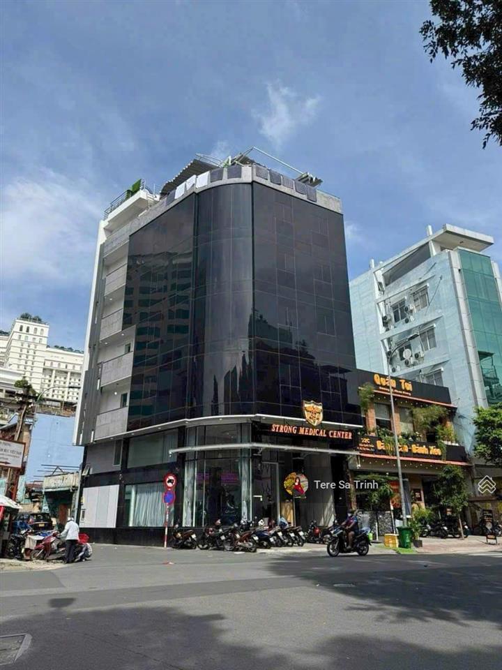 Bán toà nhà góc 2 mặt tiền nguyễn du  quận 1( 20 x 15m) hầm 9 lầu hđt 550 triệu/th giá  250 tỷ