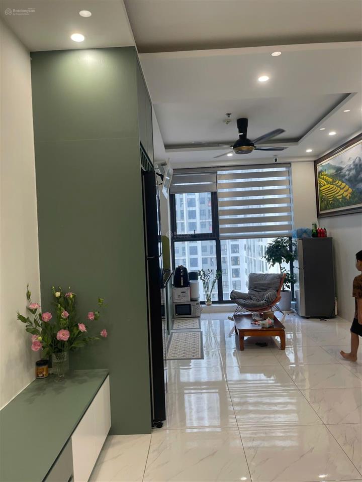 Hiếm có căn full kính cực đẹp 60m2 giá chỉ 4,45tỷ, 2pn, 2wc, sẵn sổ hồng giao dịch, đầy đủ nội thất