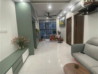 Hiếm có căn full kính cực đẹp 60m2 giá chỉ 4,45tỷ, 2pn, 2wc, sẵn sổ hồng giao dịch, đầy đủ nội thất