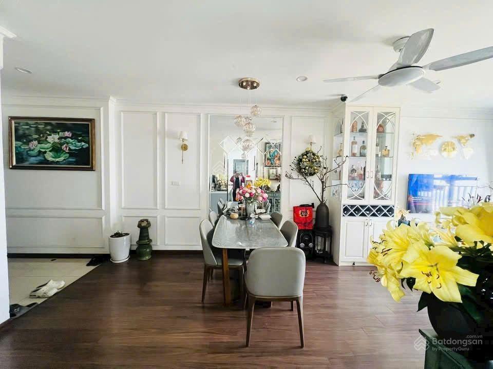 Bán căn tầng trung 3 ngủ 77m giá rẻ nhất ecohome 3, đầy đủ nội thất tâm huyết, sổ thương mại