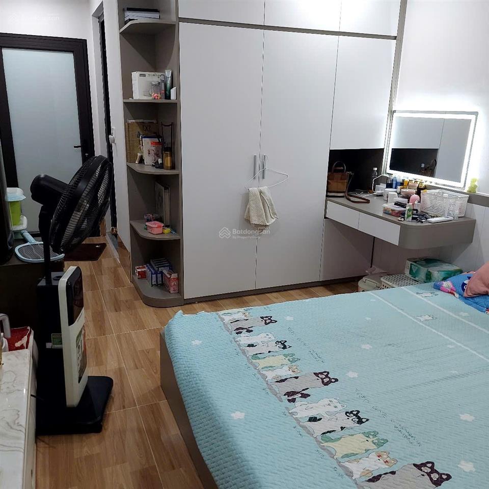 Bán căn hộ tập thể tầng 1 ô tô đỗ cửa phố hoàng quốc việt, nghĩa đô, q.cầu giấy, hà nội
