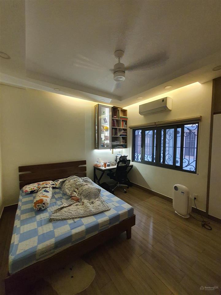 Chủ đăng bán ! nhà mới 4 tầng, gần sông saigon, công viên trước nhà, đường nhựa 10m giá 14 tỷ 900