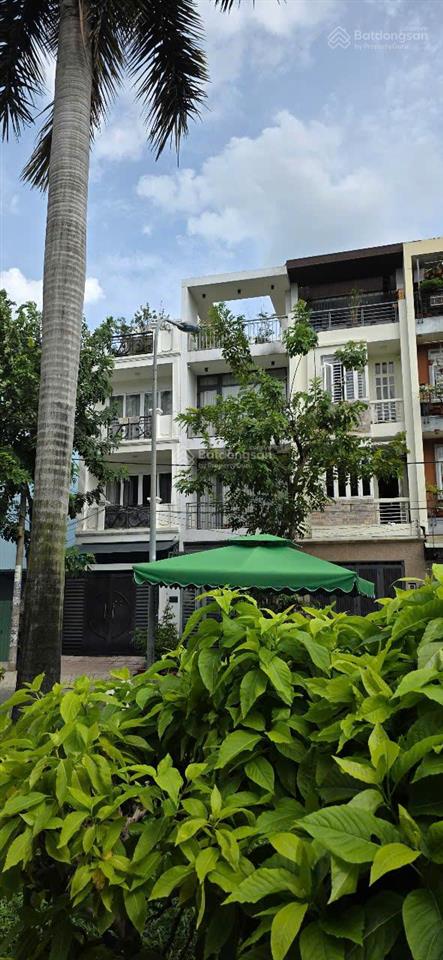 Chủ đăng bán ! nhà mới 4 tầng, gần sông saigon, công viên trước nhà, đường nhựa 10m giá 14 tỷ 900