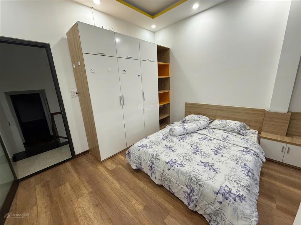 Chính chủ bán nhà 3 tầng giá tốt khu vực, nhà mới dọn vào ở ngay