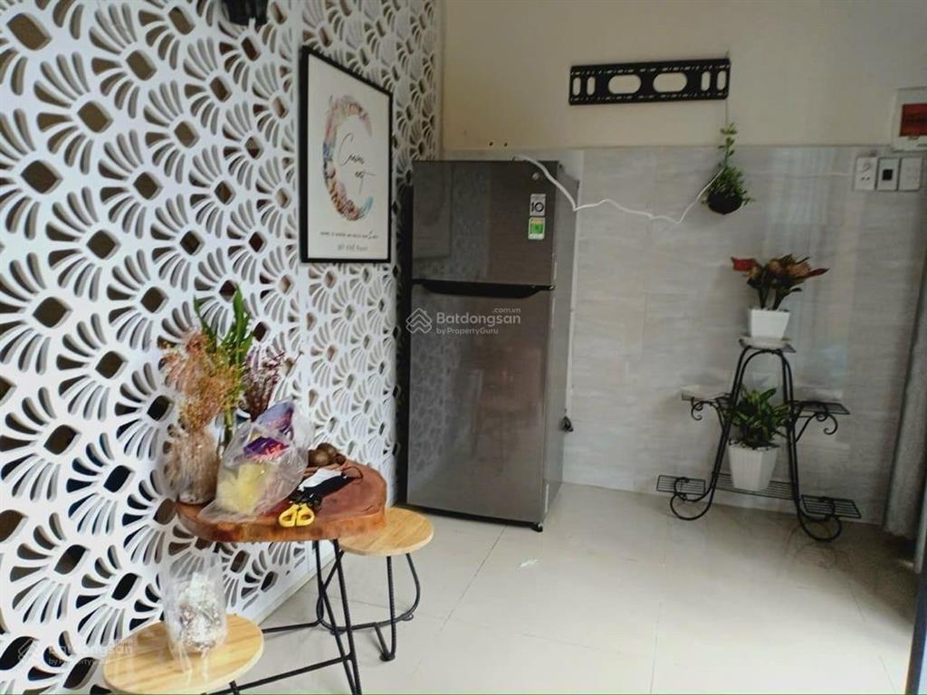 Nhà c4 nguyễn công trứ sát biển mỹ khê  ngang hơn 5m