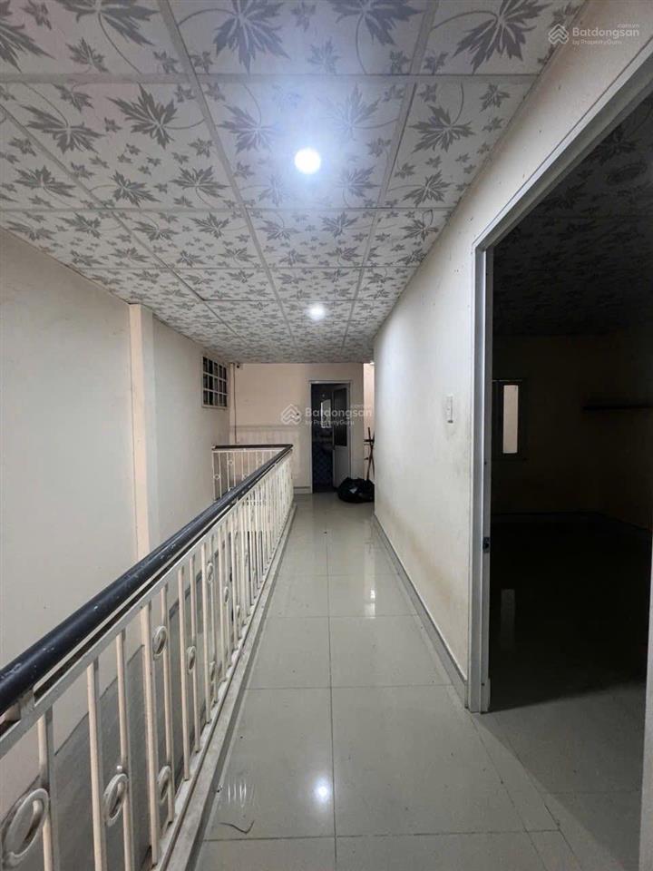 Nhà c4 nguyễn công trứ sát biển mỹ khê  ngang hơn 5m