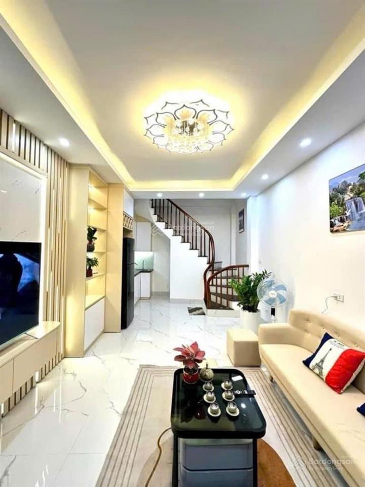Bán nhà riêng tại phố tạ quang bửu, giá siêu hời 7 tỷ, 67m2, uy tín