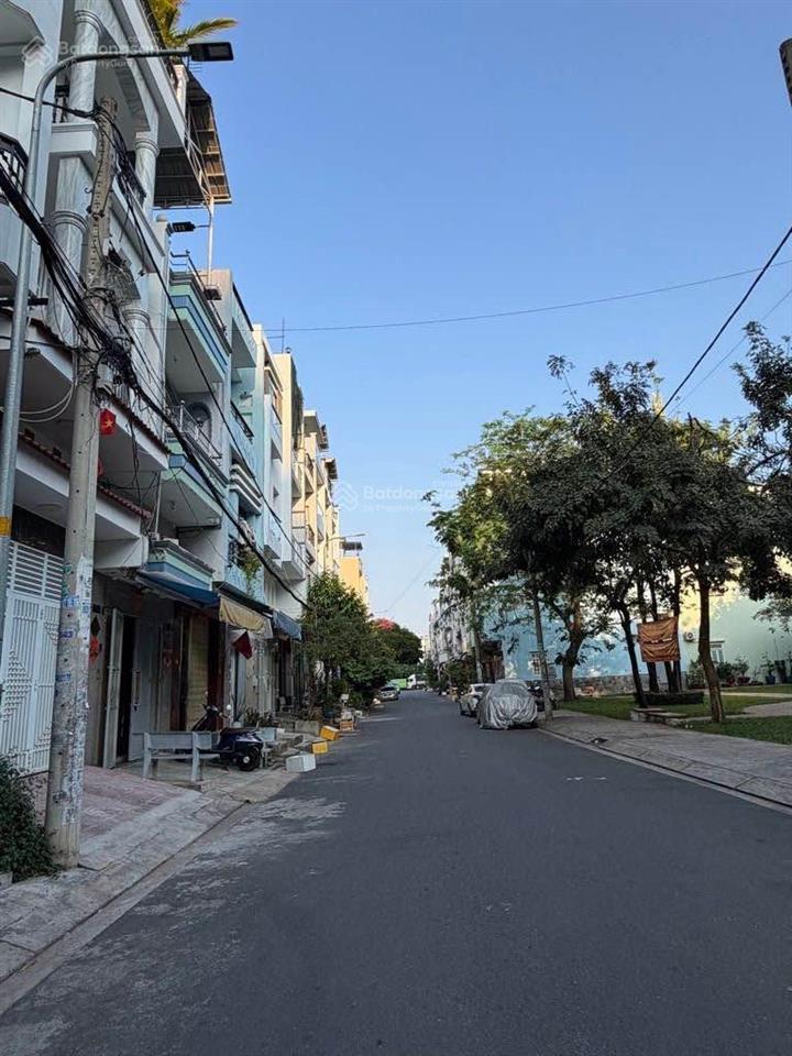 Bán nhà riêng tại âu dương lân, 7,6 tỷ, 72m2, 3pn, 2wc