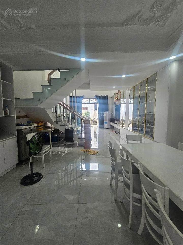 Bán nhà riêng tại âu dương lân, 7,6 tỷ, 72m2, 3pn, 2wc