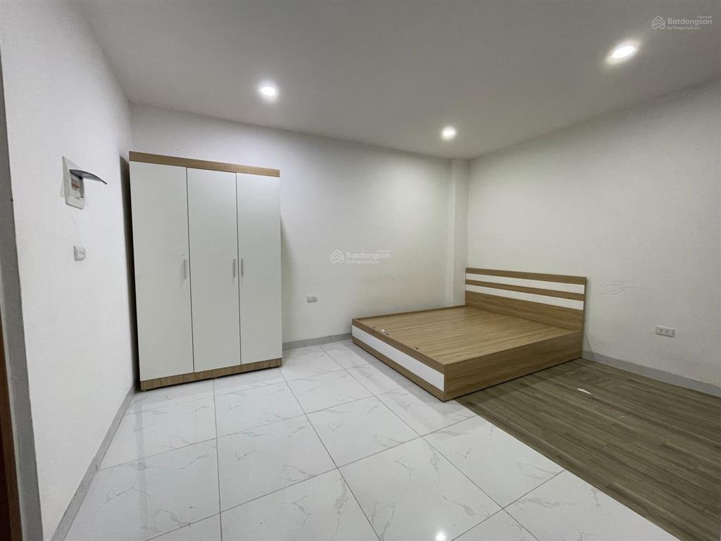 Phòng full đồ thang máy sang  xịn  mịn tại cuối 286 nguyễn xiển