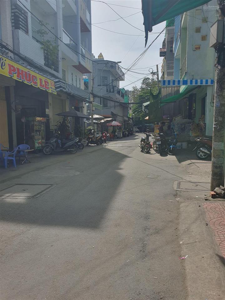 Hẻm 8m, đường lạc long quân gần vòng xoay hòa bình  dt 5,8x9,5m dtcn 56m giá 6,6 tỷ