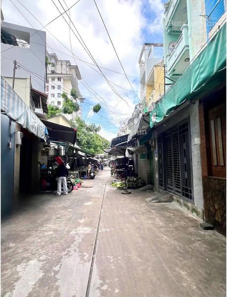 Bán nhà hxh đường lạc long quân, p5, quận 11, dt 4x17m, trệt 2 lầu giá chỉ 7 tỷ hơn chút