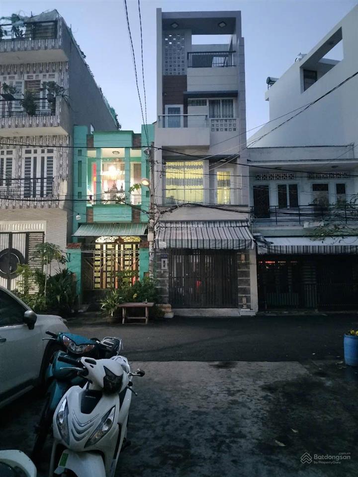 Nhà hxh  gần mặt tiền  dt 4x17m, nở bụng  dtcn 79m² trệt, 2 lầu st giá 8,4 tỷ tl