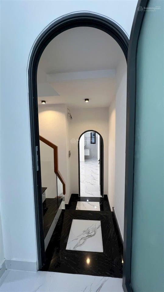 Dt 4x16m, trệt 2 lầu, nhà mới ,hẻm kinh doanh buôn bán được