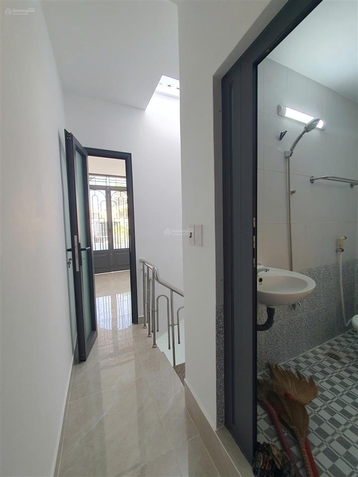 Bán nhà hẻm lớn đường ngô quyền, quận 10, dt 3,1x10,6m, 4 lầu, giá chỉ có 6,9 tỷ bl