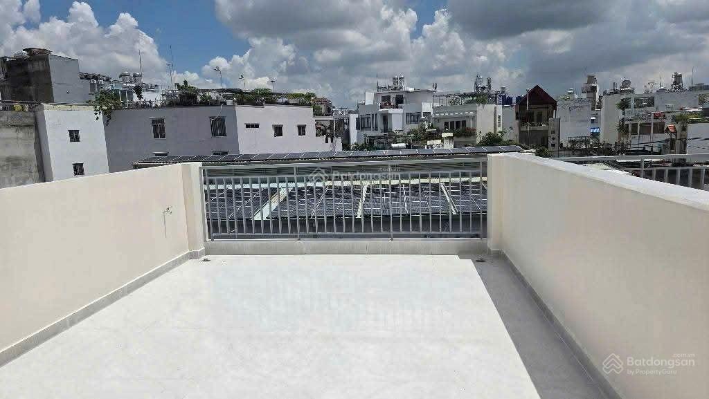 Bán nhà đường âu cơ gần vòng xoay lê đại hành, dt 4,1x10m trệt 2 lầu st