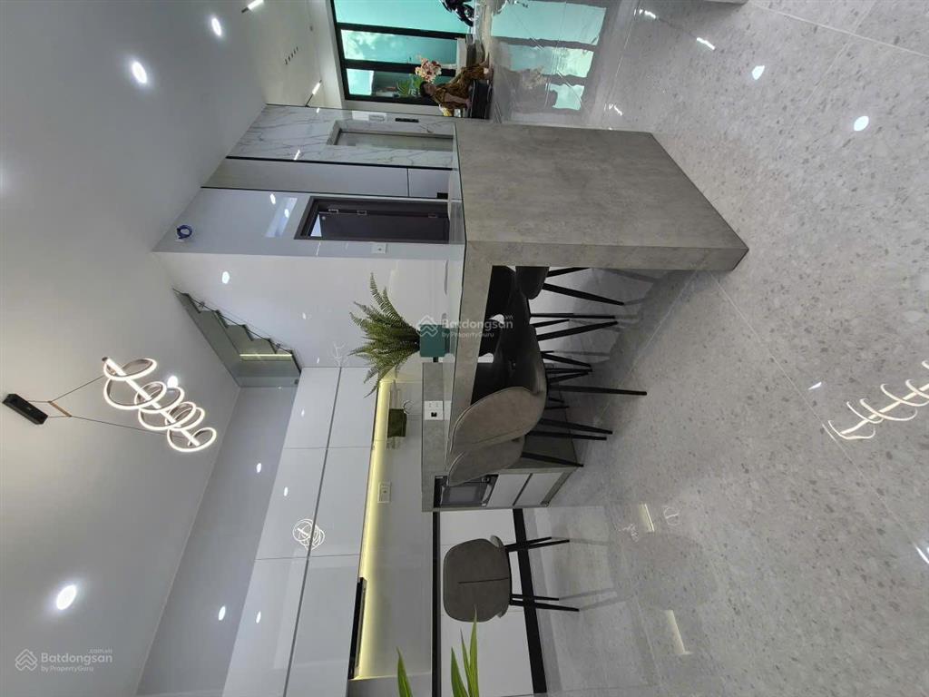 Bán nhà xây toàn bộ dt 4x10m, nở hậu 5,65m, 4 lầu giá 8,2 tỷ tl
