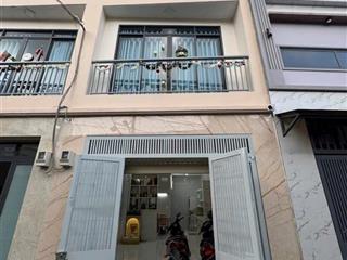 Hẻm nhựa 8m dt 4,1x10m, 3 lầu, st 2 pn 3wc giá 8,5 tỷ tl