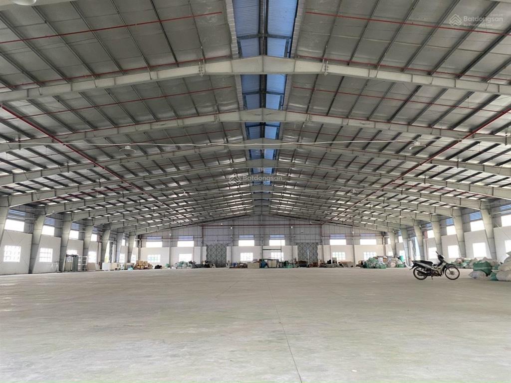 Cho thuê kho xưởng giá rẻ 4500m2 kcn vĩnh lộc 2, bến lức. có pccc tự động, trạm hạ thế