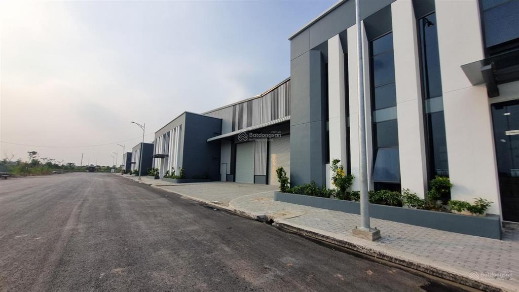 Cho thuê kho xưởng 21.500m2 (xd 14000m2) kcn hải sơn, đức hòa. mới 100%, pccc tự động, dockcont