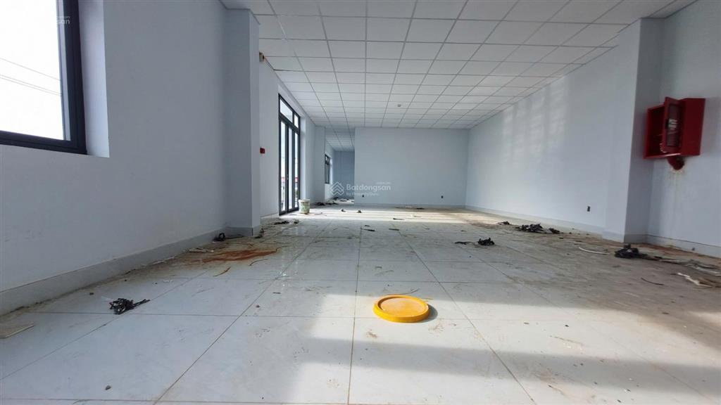 Cho thuê kho xưởng 3400m2 (xd 2500m2) kcn hải sơn, đức hòa. mới 100%, pccc tự động, trạm hạ thế