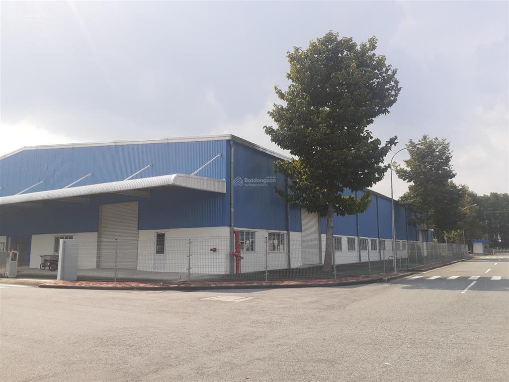 Cho thuê kho xưởng 1400m2 ở kcn phú an thạnh, bến lức. pccc tự động, nền epoxy, trạm hạ thế.