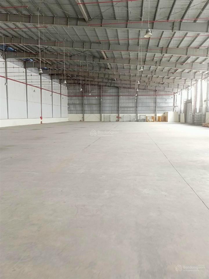 Cho thuê kho xưởng 1700m2 ở kcn tân bình, tp hcm. pccc tự động, văn phòng.