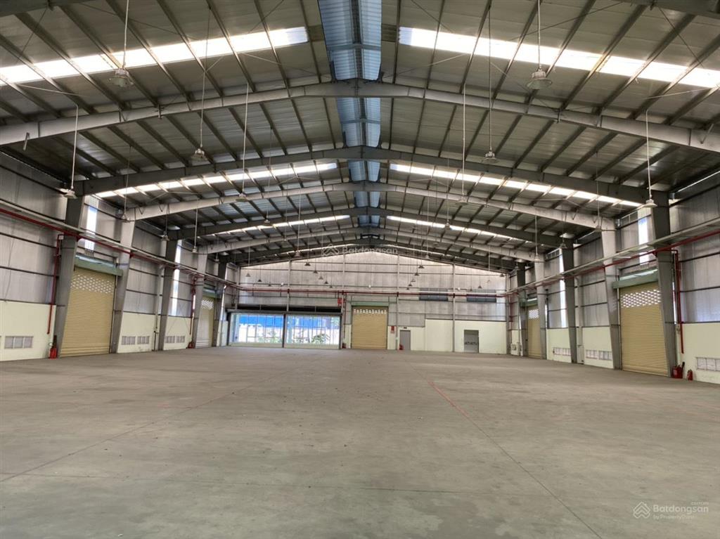 Cho thuê kho xưởng 1000m2 trong kcn long hậu. kho mới, có pccc tự động