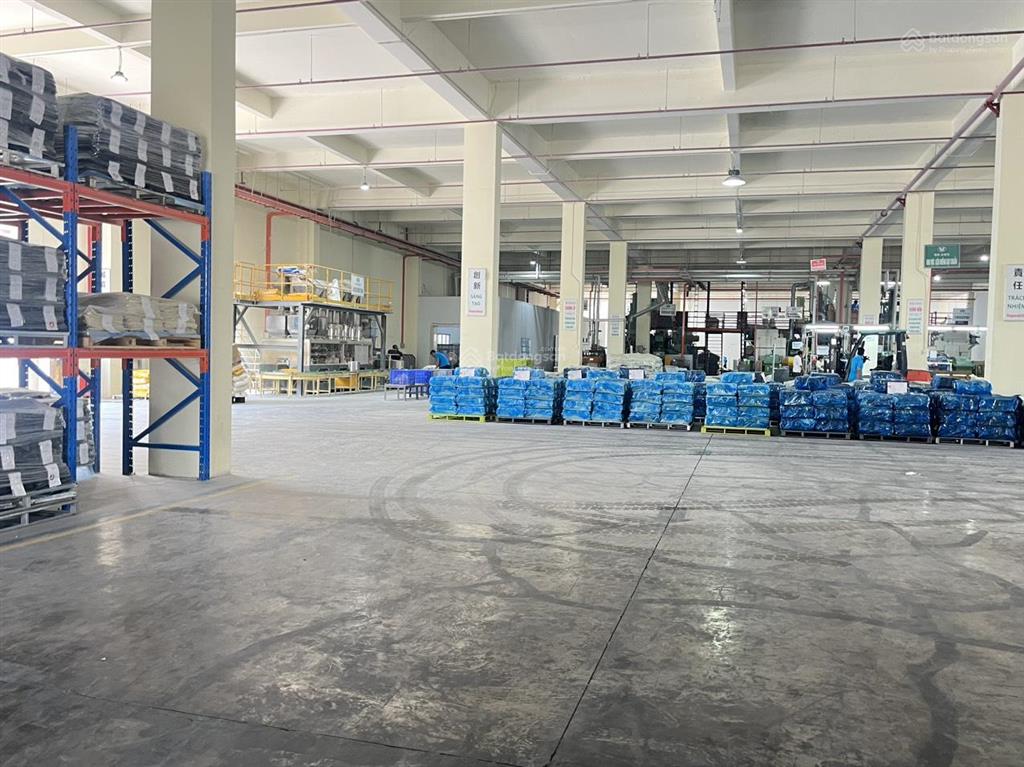 Cho thuê kho xưởng 4000m2 (xưởng 3500m2) gần kcn vĩnh lộc, bình tân. pccc tự động, trạm hạ thế
