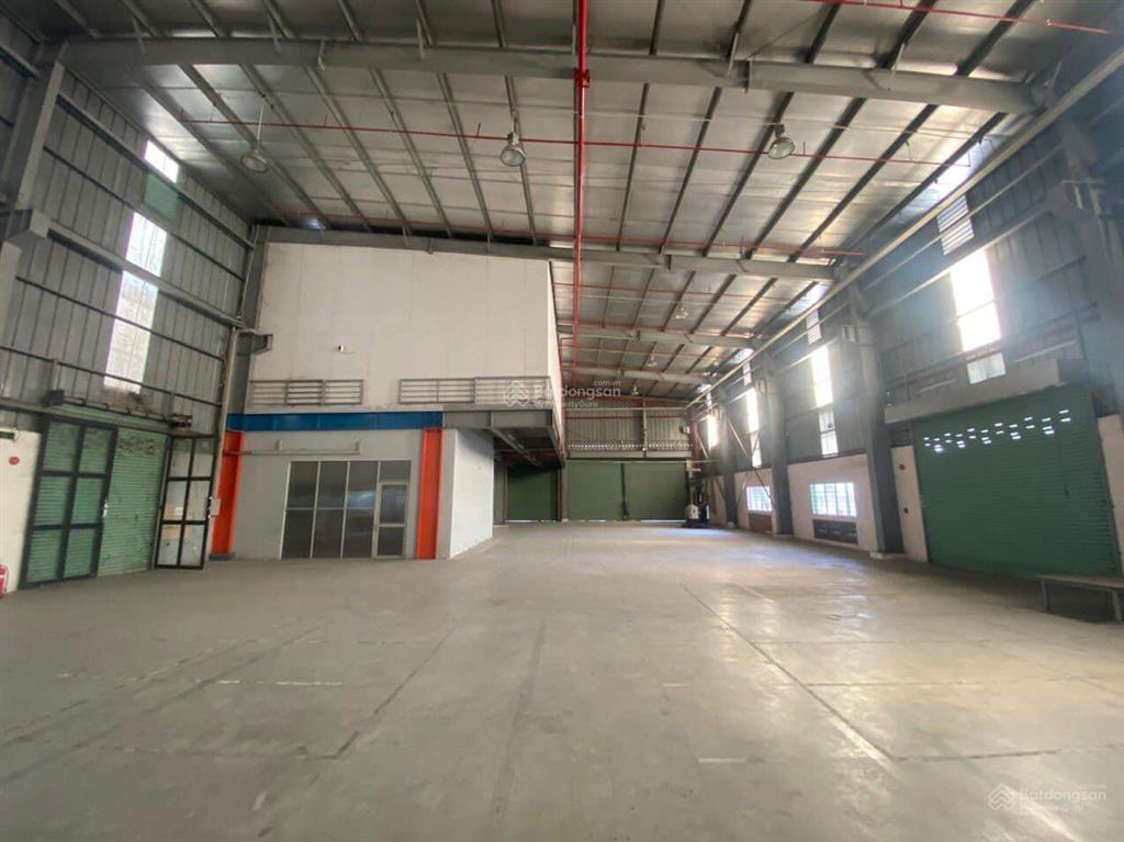 Cho thuê kho xưởng mới 1000m2 kcn long hậu, cần giuộc. pccc tự động, trạm hạ thế, cao 11m