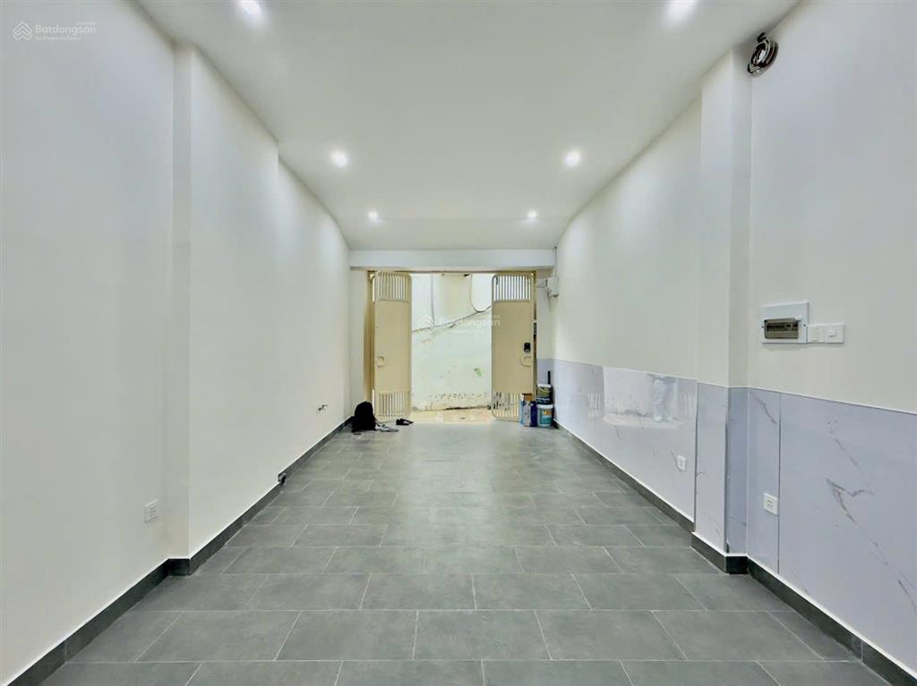 Bán nhà nguyên căn làm chdv khu vip phú nhuận phan xích long, diện tích đất 77m2, nở hậu