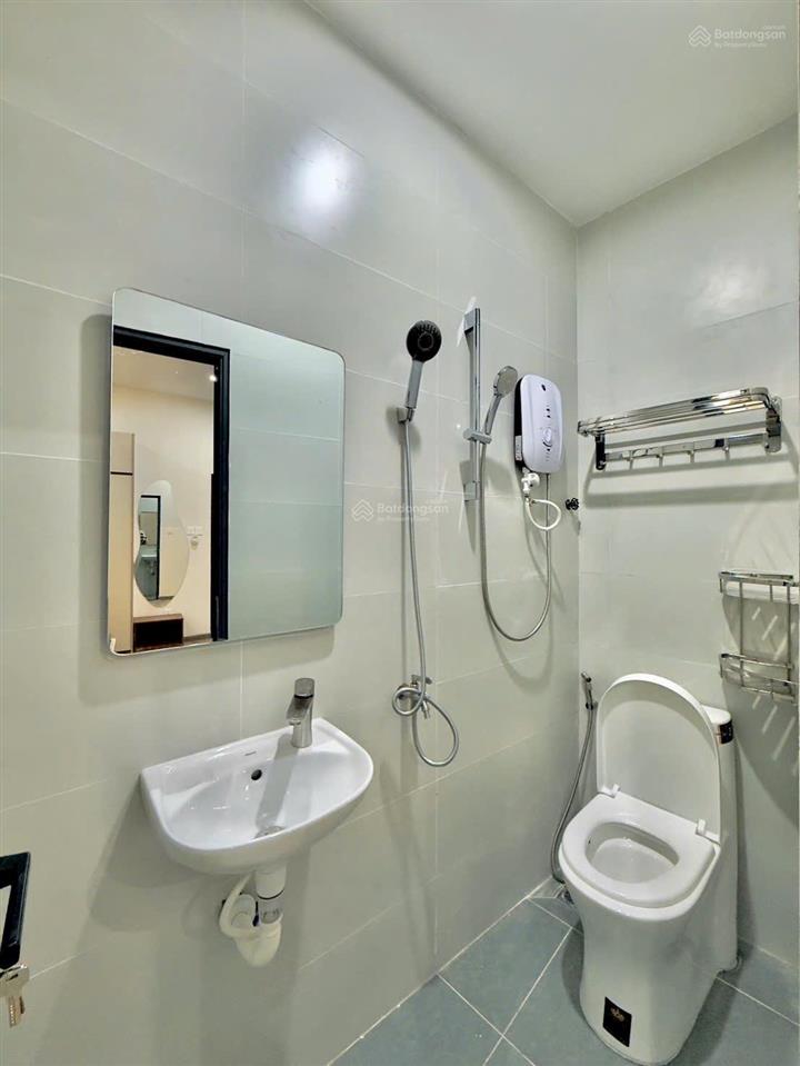 Bán nhà nguyên căn làm chdv khu vip phú nhuận phan xích long, diện tích đất 77m2, nở hậu