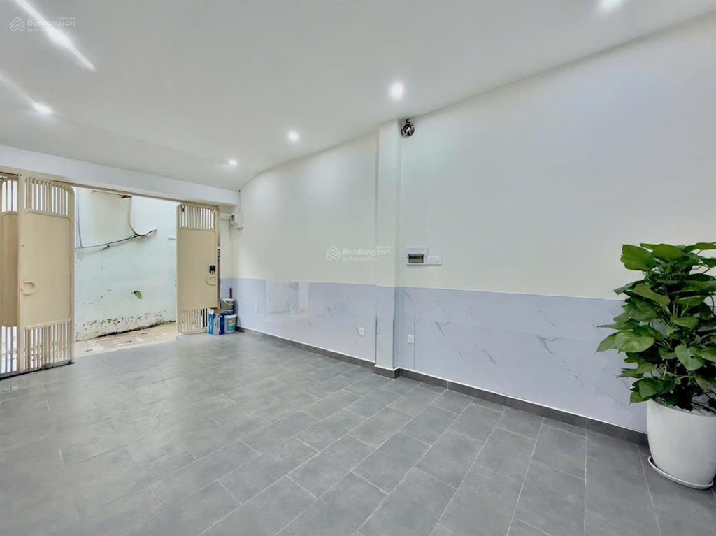 Bán nhà nguyên căn làm chdv khu vip phú nhuận phan xích long, diện tích đất 77m2, nở hậu