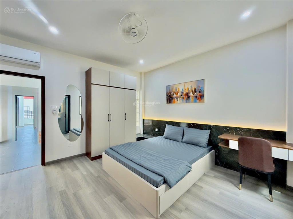 Bán nhà nguyên căn làm chdv khu vip phú nhuận phan xích long, diện tích đất 77m2, nở hậu