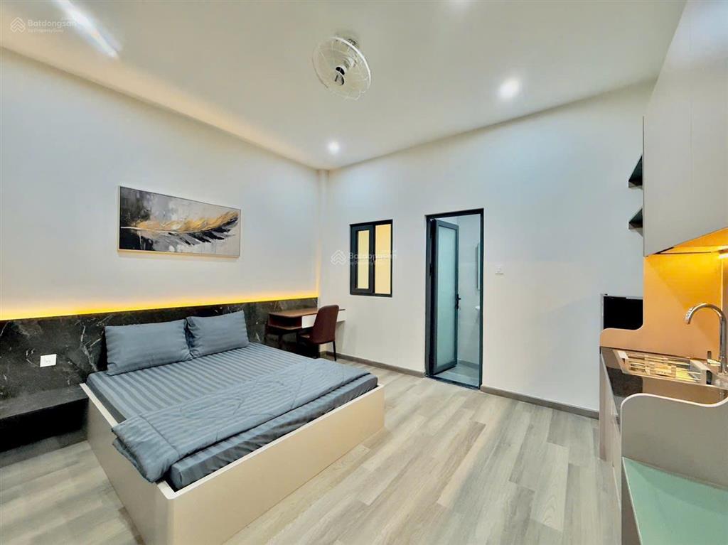 Bán nhà nguyên căn làm chdv khu vip phú nhuận phan xích long, diện tích đất 77m2, nở hậu