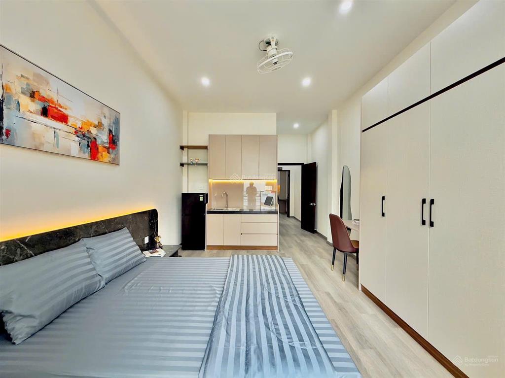 Bán nhà nguyên căn làm chdv khu vip phú nhuận phan xích long, diện tích đất 77m2, nở hậu