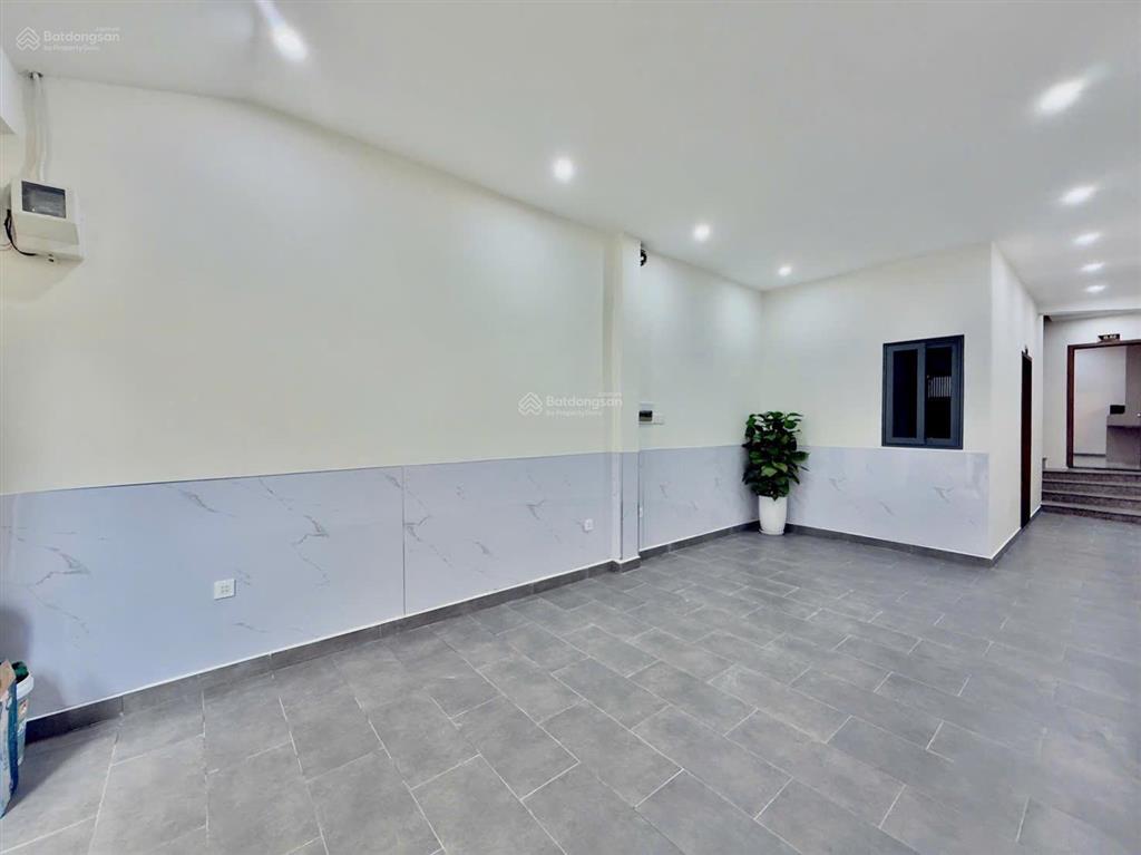 Bán nhà nguyên căn làm chdv khu vip phú nhuận phan xích long, diện tích đất 77m2, nở hậu