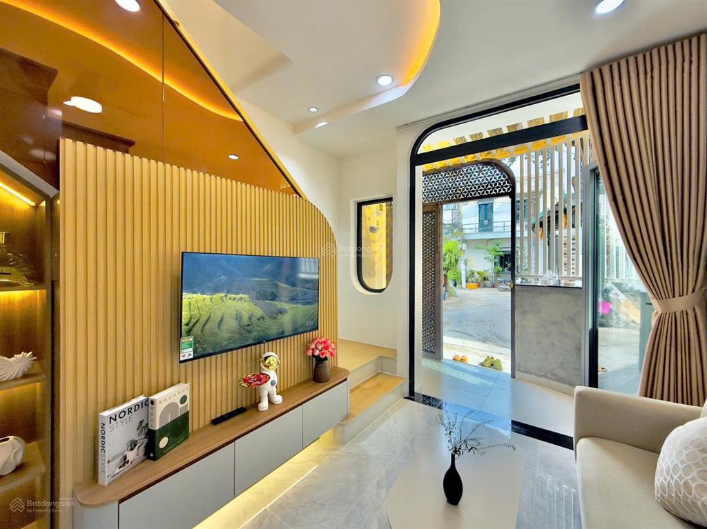 Nhà đẹp hẻm xe hơi quay đầu gần chợ cây quéo, bình thạnh, dt 90m2, khu dân cư thuận tiện sinh hoạt