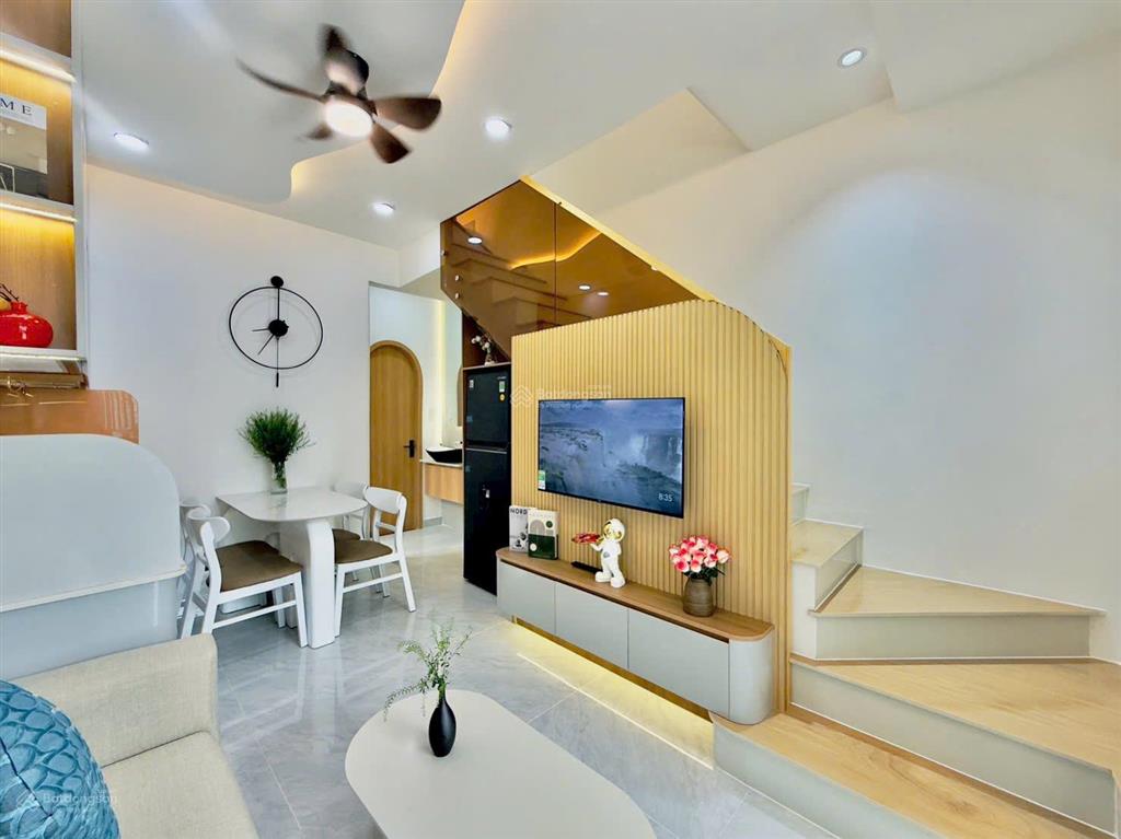 Nhà đẹp hẻm xe hơi quay đầu gần chợ cây quéo, bình thạnh, dt 90m2, khu dân cư thuận tiện sinh hoạt