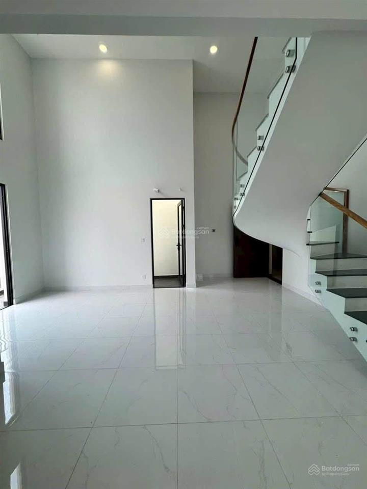 Cho thuê duplex 3pn view landmark 81 pegasuite 2, siêu rộng gần 100m2, chỉ 14tr,