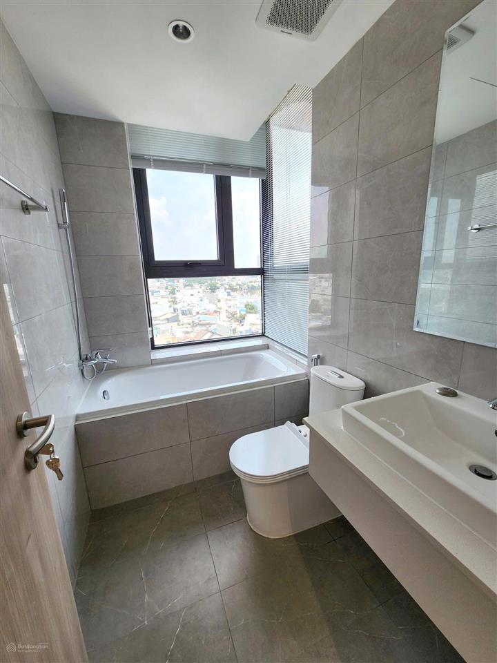 Căn góc 2pn hướng đn 71m2, giá tốt thứ 2 dự án, 4,7 tỷ bao thuế phí sang tên