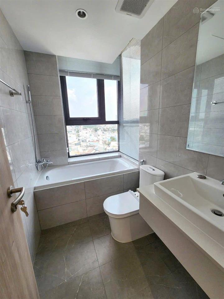 D  aqua, 2pn, góc 71m2, hướng đn, giá rẻ thị trường