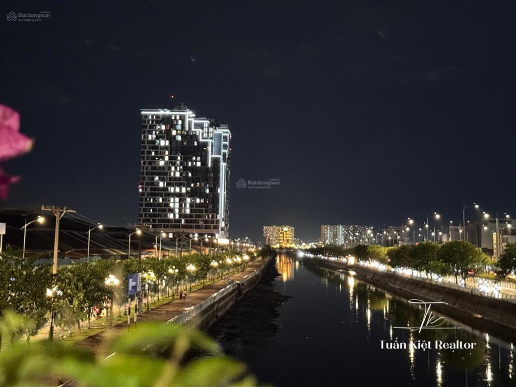 Bán sky garden daqua 150m2, hiếm nhất, đẹp, rộng nhất