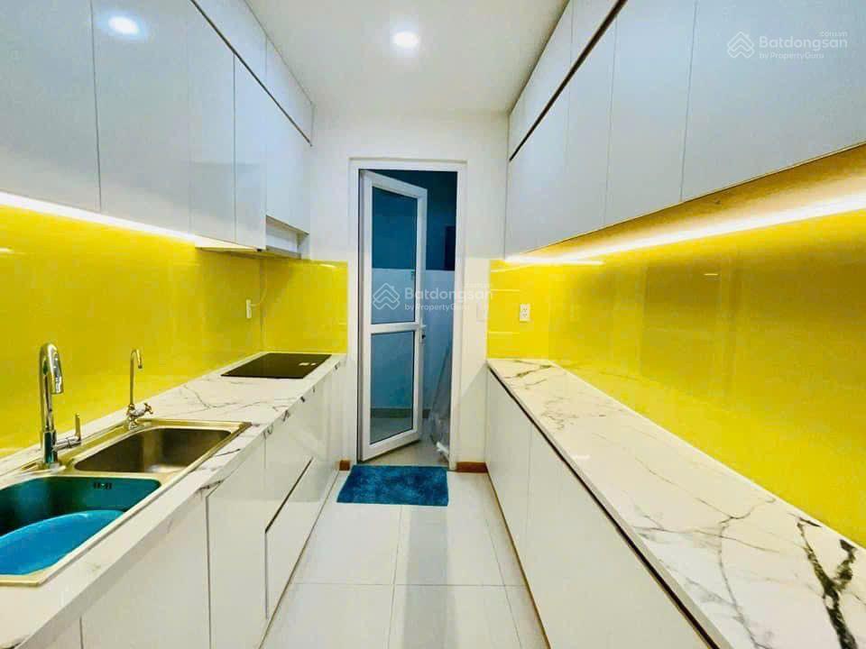 Chính chủ cần bán căn hộ q8 mặt tiền võ văn kiệt nội thất 2,7 tỷ, 0909 154 ***