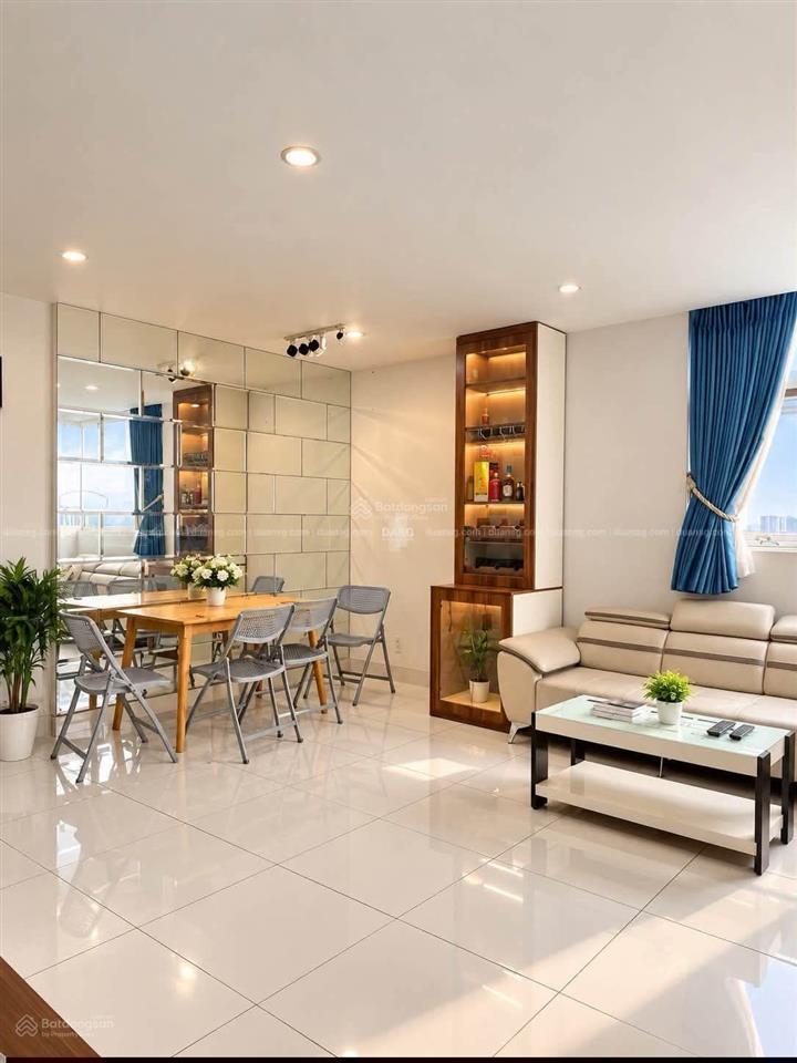 Cần bán căn city gate 15 võ văn kiệt 3 phòng ngủ 2 vệ sinh 3,4 tỷ 92m2