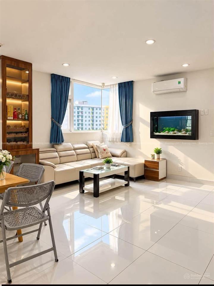 Cần bán căn city gate 15 võ văn kiệt 3 phòng ngủ 2 vệ sinh 3,4 tỷ 92m2
