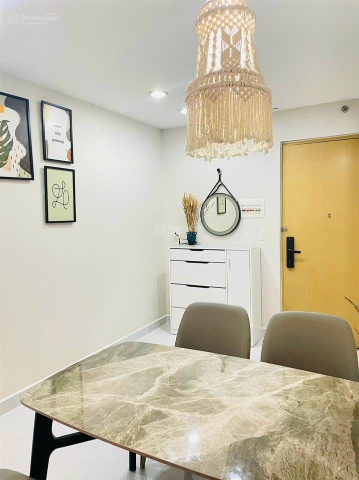 City gate 15 võ văn kiệt phường 16 giá 2,8 tỷ có nội thất 73m2 gồm 2 pn 2 vs