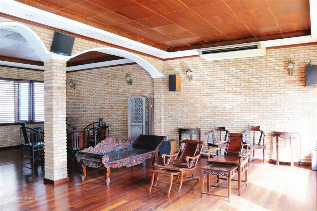 Chính chủ bán biệt thự cao cấp thạch thị thanh quận 1, bể bơi, khu bbq, thiết kế sang trọng