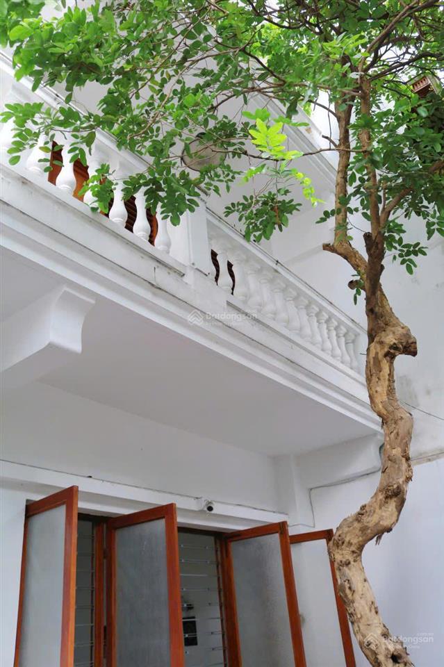 Chính chủ bán biệt thự cao cấp thạch thị thanh quận 1, bể bơi, khu bbq, thiết kế sang trọng