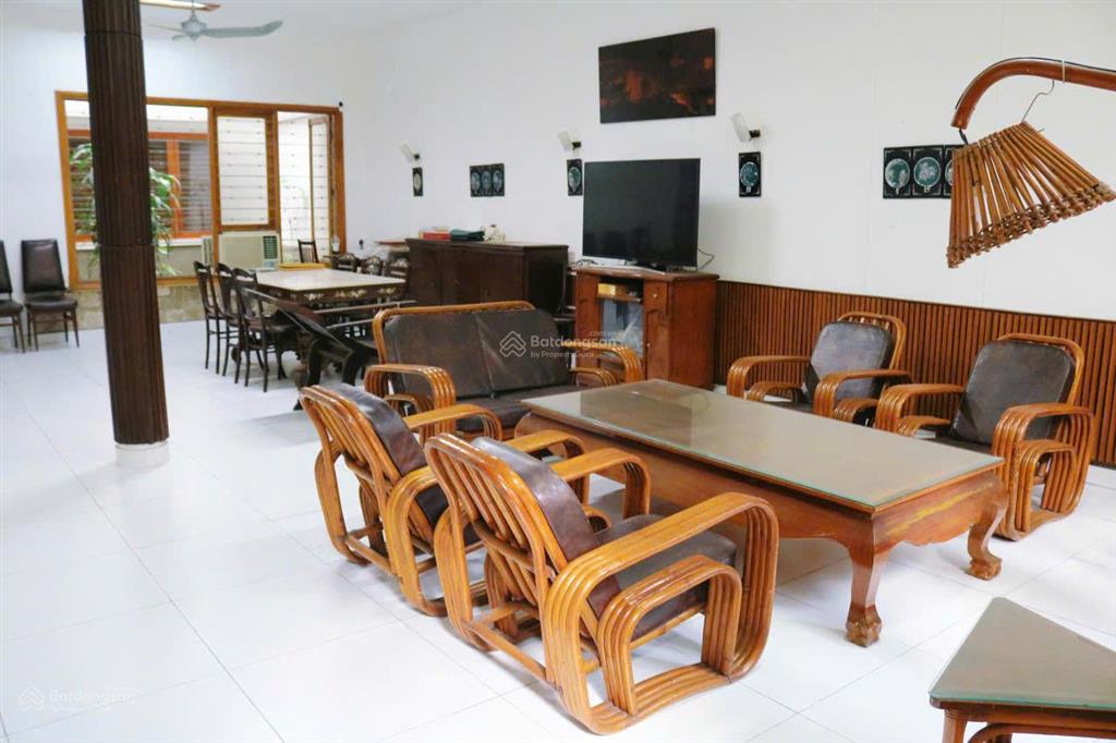 Chính chủ bán biệt thự cao cấp thạch thị thanh quận 1, bể bơi, khu bbq, thiết kế sang trọng